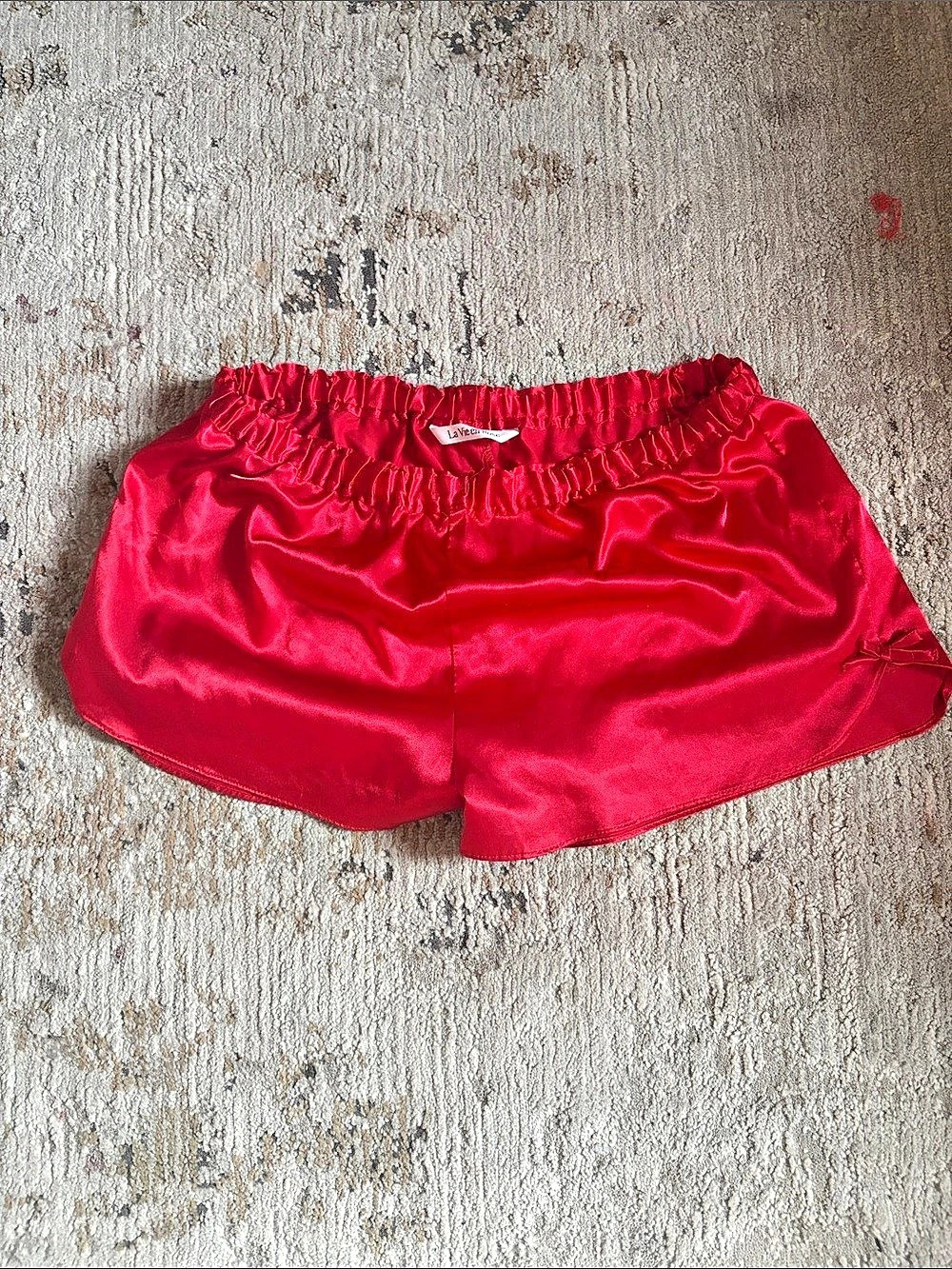 LaVie en Rose Red Satin Shorts Size Medium Like New
